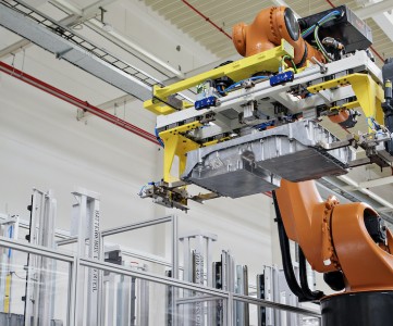 Работа робота на заводе Skoda