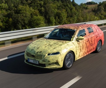 Четвертое поколение выдающейся Skoda Octavia. Первые тест-драйвы.